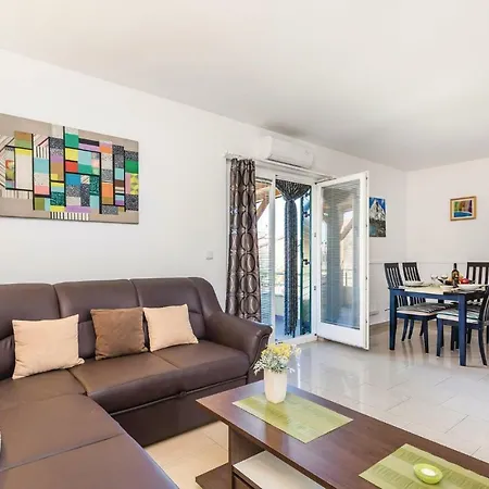 Apartamento Two-bedroom In *